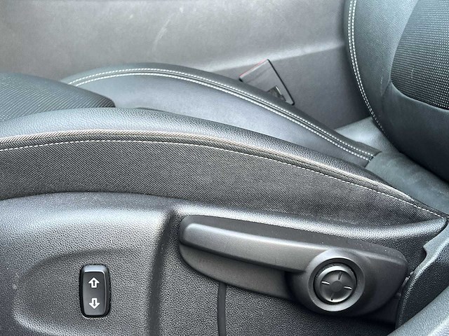 Opel insignia sports tourer 1.6 cdti et innovation 2018 | l-360-nd - afbeelding 29 van  33