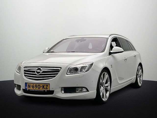 Opel insignia sports tourer 2.0 t sport 4x4 2010 | n-690-kz - afbeelding 1 van  43