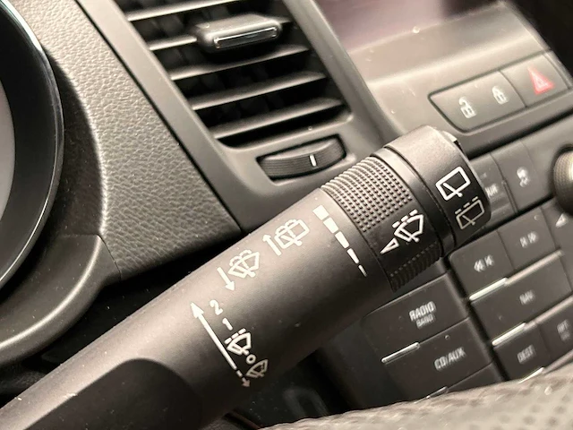 Opel insignia sports tourer 2.0 t sport 4x4 2010 | n-690-kz - afbeelding 34 van  44