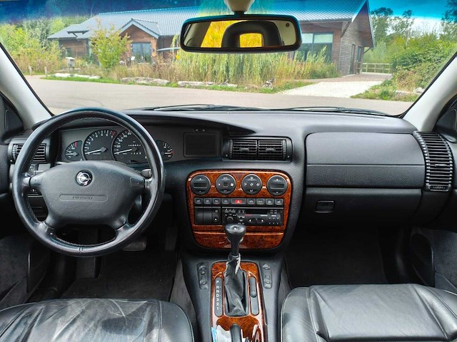 Opel omega wagon 2.5i v6 cd business, rt-hf-91 - afbeelding 16 van  16