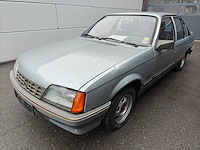 Opel rekord - afbeelding 1 van  23