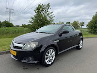 Opel tigra twintop 1.8-16v airco enjoy hx-952-h - afbeelding 2 van  29