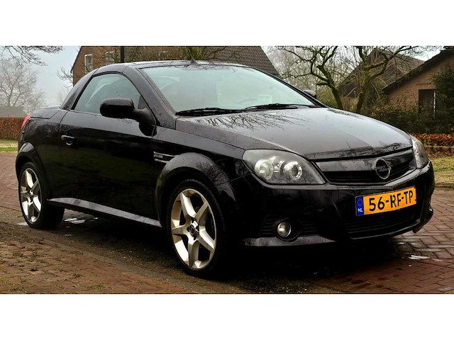 Opel tigra twintop 1.8-16v cosmo 2005 - afbeelding 1 van  23
