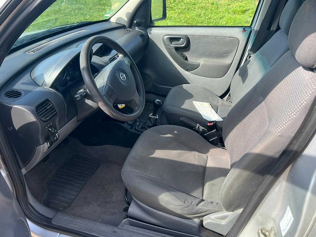 Opel tour - 1.6 comfort , 96-lj-rj - afbeelding 11 van  19