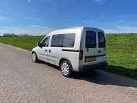 Opel tour - 1.6 comfort , 96-lj-rj - afbeelding 17 van  19