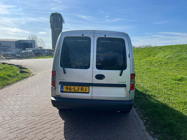 Opel tour - 1.6 comfort , 96-lj-rj - afbeelding 18 van  19