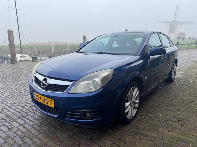Opel vectra gts 1.8-16v executive 25-gbs-7 - afbeelding 17 van  22