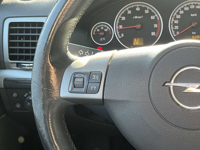 Opel vectra wagon 1.8-16v executive | 23-hnh-3 i - afbeelding 2 van  29