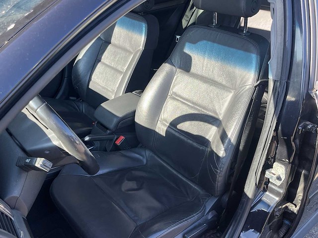 Opel vectra wagon 1.8-16v executive | 23-hnh-3 i - afbeelding 24 van  29