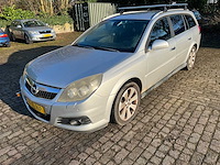 Opel vectra wagon 1.8-16v executive, 61-zj-np