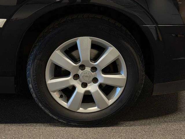Opel vectra wagon 2.2-16v v-line 2005 | 40-rk-kt - afbeelding 2 van  11