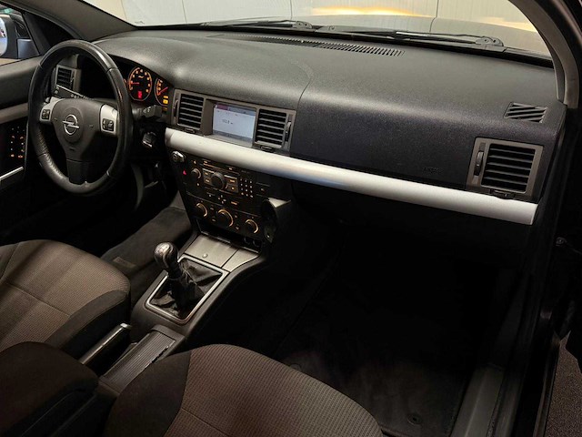 Opel vectra wagon 2.2-16v v-line 2005 | 40-rk-kt - afbeelding 7 van  11