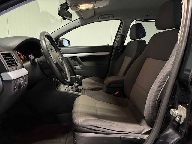 Opel vectra wagon 2.2-16v v-line 2005 | 40-rk-kt - afbeelding 11 van  11