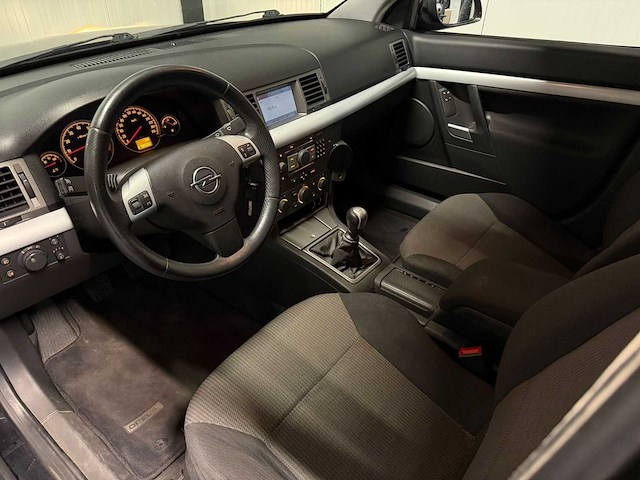 Opel vectra wagon 2.2-16v v-line 2005 | 40-rk-kt - afbeelding 15 van  21
