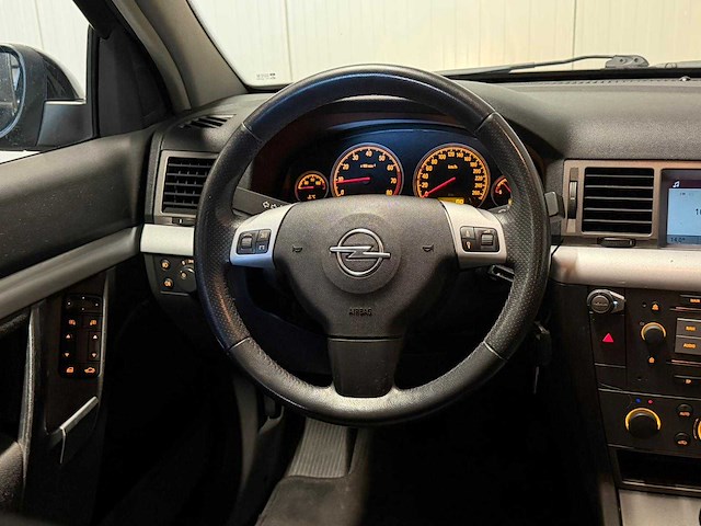 Opel vectra wagon 2.2-16v v-line 2005 | 40-rk-kt - afbeelding 16 van  21