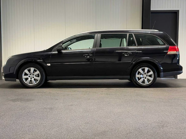 Opel vectra wagon 2.2-16v v-line 2005 | 40-rk-kt - afbeelding 3 van  21