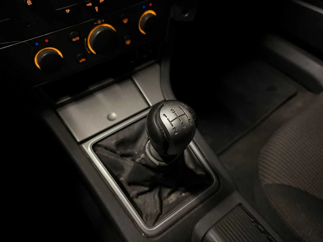 Opel vectra wagon 2.2-16v v-line 2005 | 40-rk-kt - afbeelding 10 van  21
