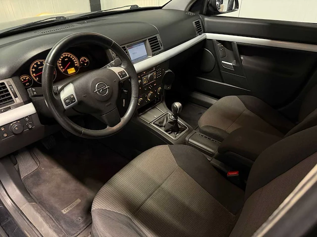 Opel vectra wagon 2.2-16v v-line 2005 | 40-rk-kt - afbeelding 15 van  21
