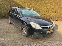 Opel vectra wagon 26-zh-zk