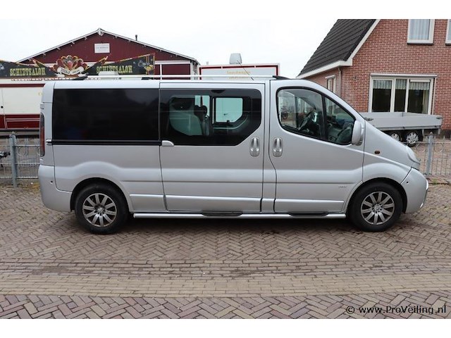 Opel vivaro 2.5 cdti l2 h1 dc bedrijfsauto | dubbel cabine | kenteken 68-bp-pk - afbeelding 13 van  17