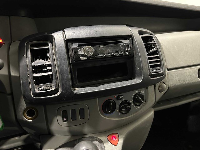 Opel vivaro 2.5 cdti l2h1 dubbel cabine 23-vzs-4 - afbeelding 3 van  13