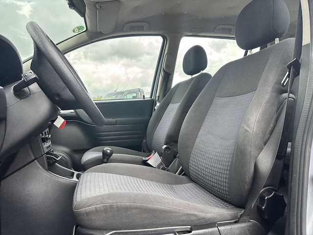 Opel zafira 1.6-16v comfort 2003 | 20-nk-js - afbeelding 19 van  25