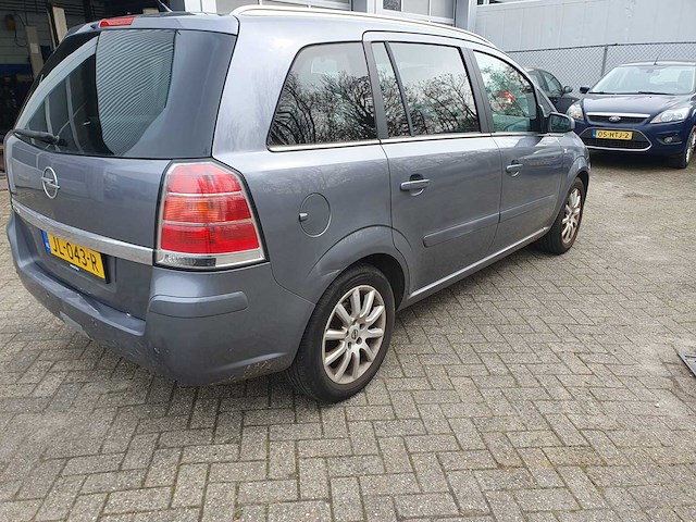 Opel zafira 1.6 essential, jl-043-r - afbeelding 2 van  9