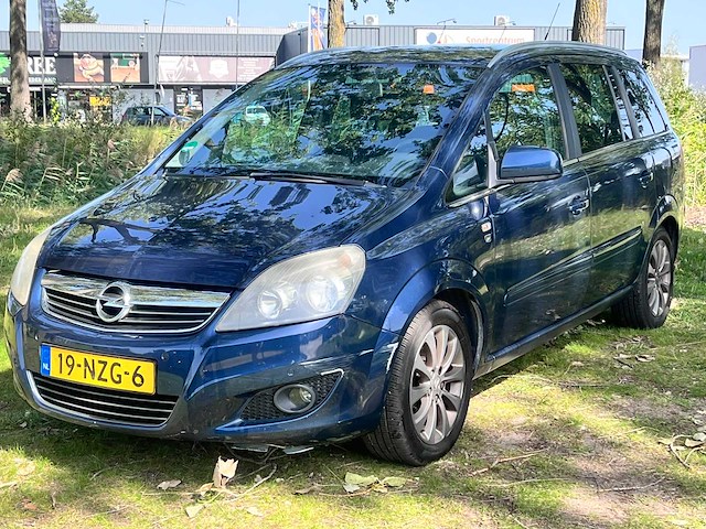 Opel zafira 1.8 111 y. ed. 7-persoons, 19-nzg-6 - afbeelding 1 van  20