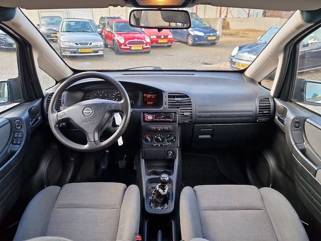 Opel zafira 1.8-16v comfort 2002 7-persoons | 35-lb-pz - afbeelding 20 van  22