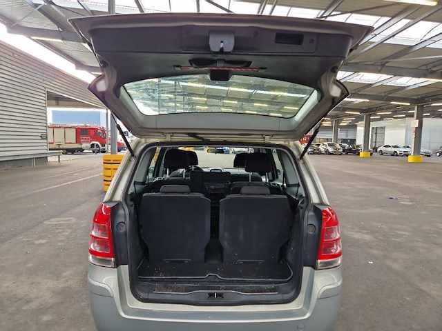 Opel zafira 1.8 cosmo, 10-jdr-2 - afbeelding 12 van  12