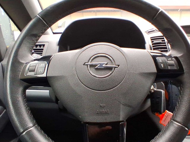 Opel zafira 1.8 cosmo | 81-pvd-8 - afbeelding 7 van  27