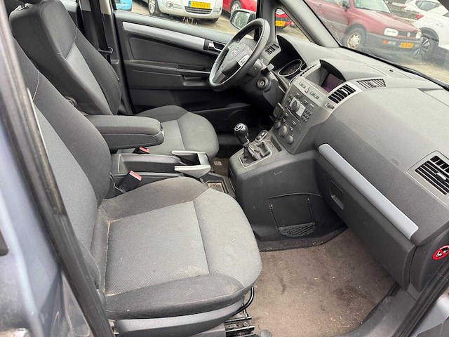 Opel zafira 1.8 executive 7 personen, 16-lsr-2 - afbeelding 11 van  14
