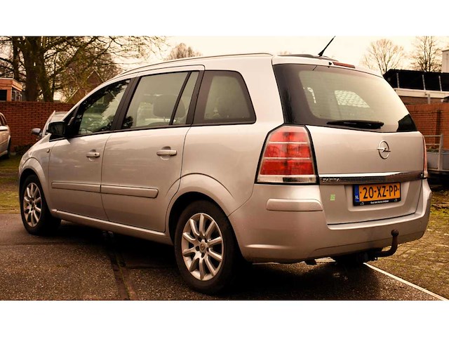 Opel zafira 1.8 temptation 2007 - afbeelding 17 van  22