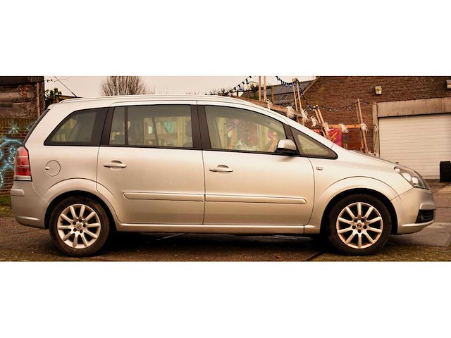 Opel zafira 1.8 temptation 2007 - afbeelding 20 van  22