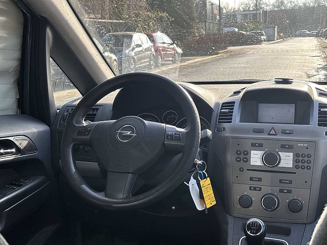 Opel zafira 1.8 temptation | 99-xb-rt - afbeelding 19 van  27