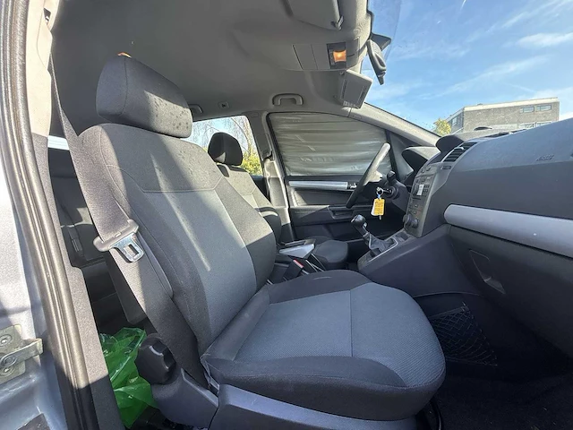 Opel zafira 1.8 temptation | 99-xb-rt - afbeelding 20 van  27