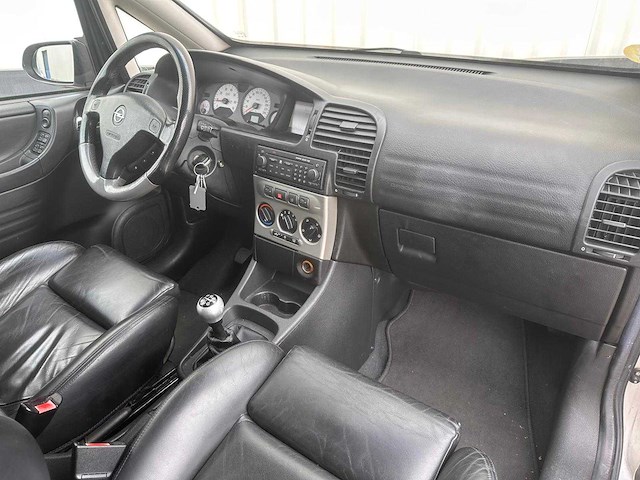 Opel zafira 2.0 16v opc, 47-rz-sk - afbeelding 19 van  19