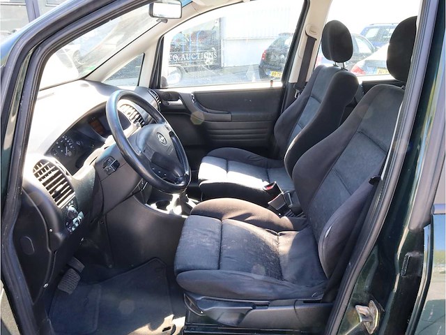 Opel zafira 2.2 16v elegance 2001 automaat, 96-hd-ph - afbeelding 3 van  28