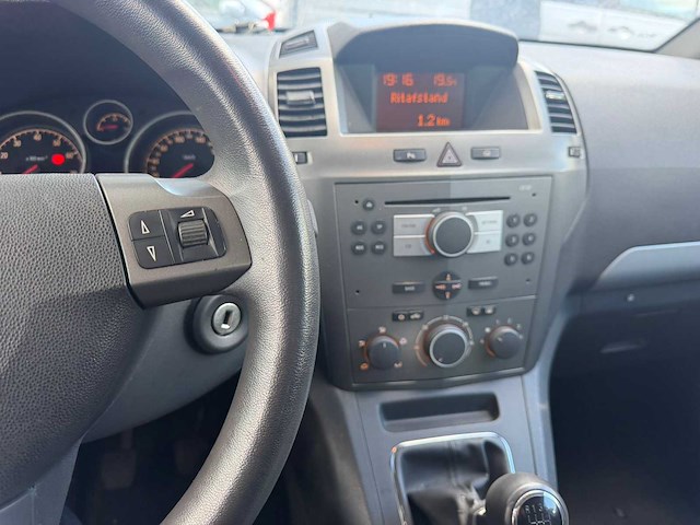 Opel zafira 2.2 enjoy, 89-ts-ll - afbeelding 2 van  12