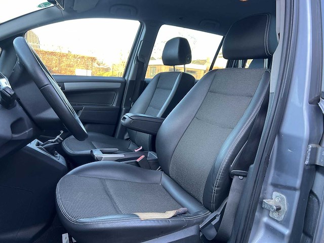Opel zafira 2.2 executive | 79-xp-jx - afbeelding 15 van  20
