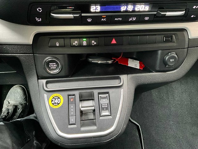 Opel zafira-e - personenauto (schade) - afbeelding 4 van  21