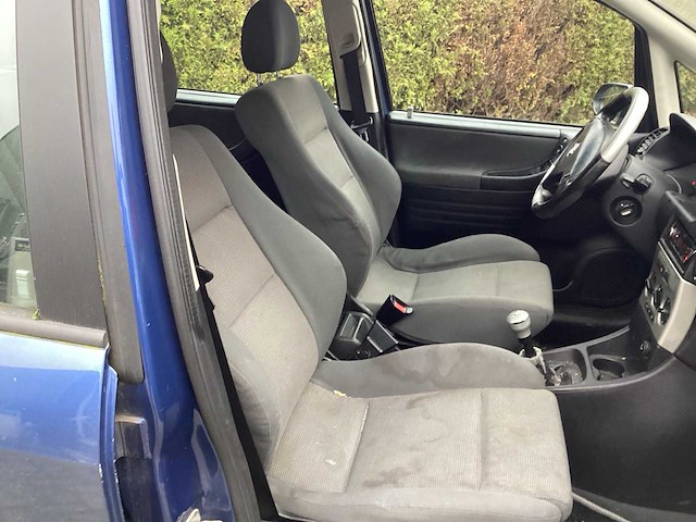 Opel zafira gj-934-h - afbeelding 29 van  31