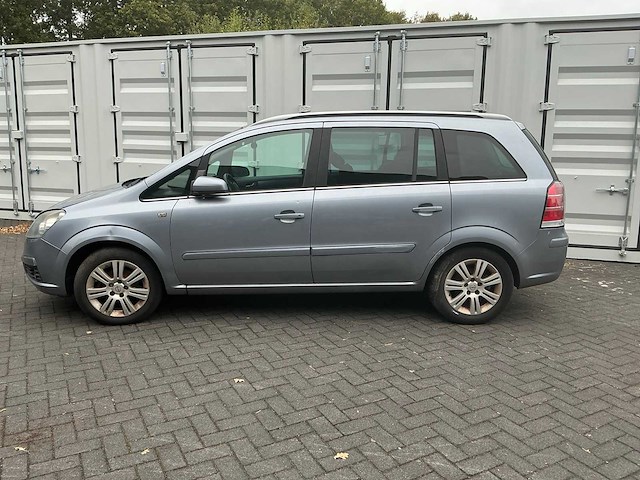 Opel zafira personenauto (5-zfd-78) - afbeelding 1 van  46