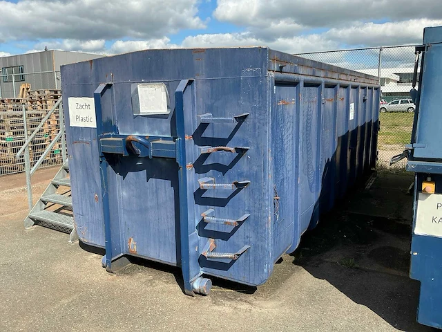 Open afvalcontainer - afbeelding 1 van  5