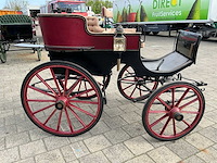 Open antiek rijtuig - afbeelding 17 van  22