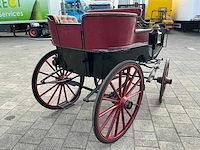 Open antiek rijtuig - afbeelding 18 van  22