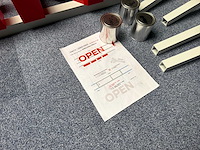 “open” bord - afbeelding 3 van  5