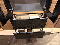 Open haard 84x45 cm met twee inbouwkasten 210x71x35 cm