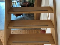 Open houten kwartslagtrap, kwartslag links, naturel hout, hoogte 250–255 cm – gedemonteerd - afbeelding 5 van  6