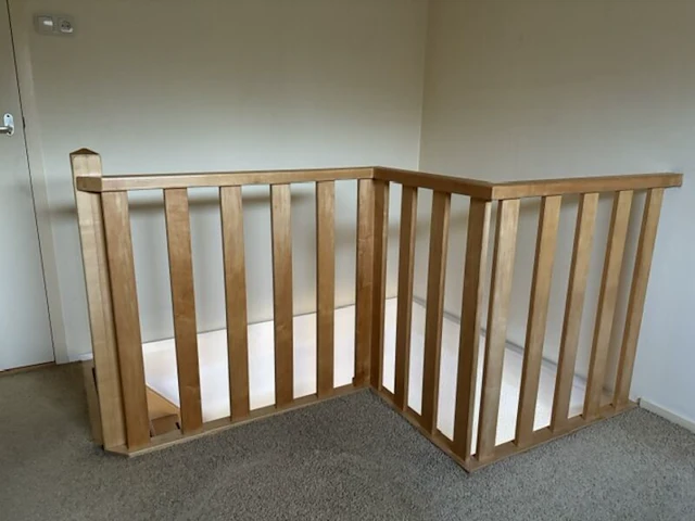 Open houten kwartslagtrap, kwartslag links, naturel hout, hoogte 250–255 cm – gedemonteerd - afbeelding 6 van  6